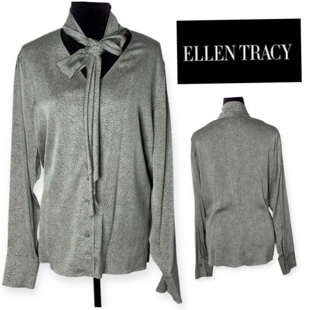 ELLEN TRACY Vintage
Silk Blend Tie Neck
Button
Down Blouse
Size 18 Plus